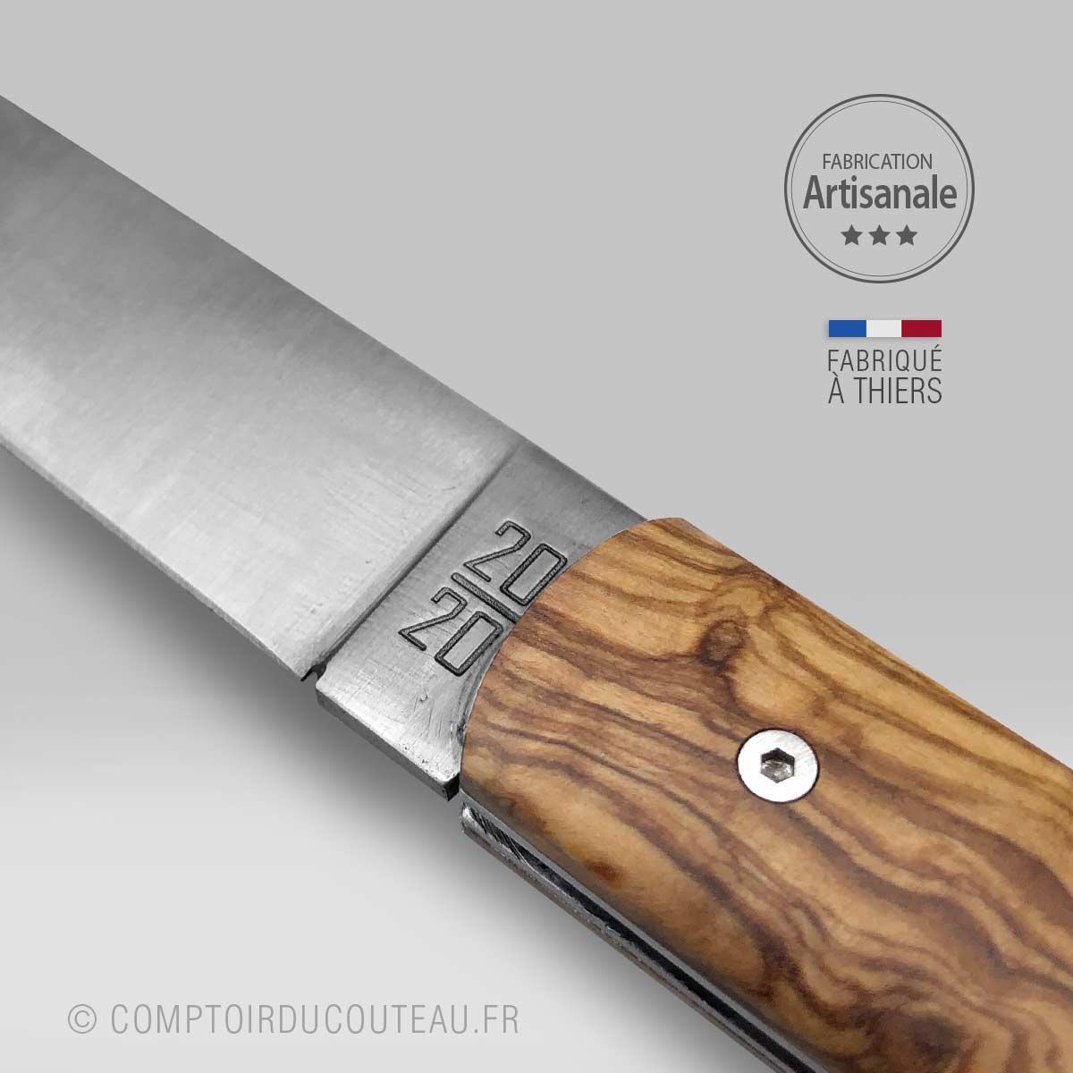 Couteau de cuisine avec manche en bois d'olivier et lame en acier