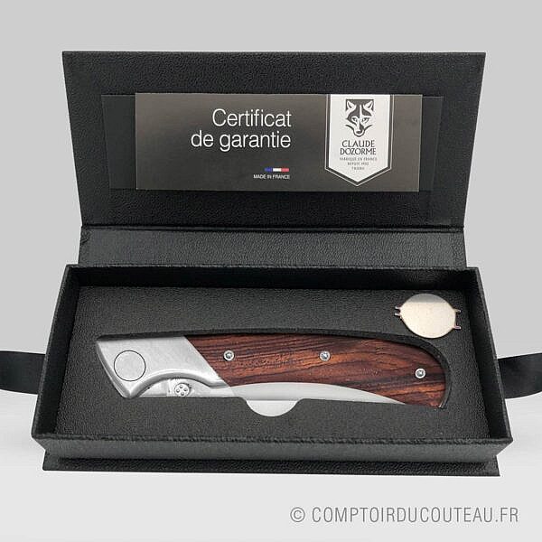le couteau de chasse manche en bois de vallernia par claude dozorme livré dans un coffret