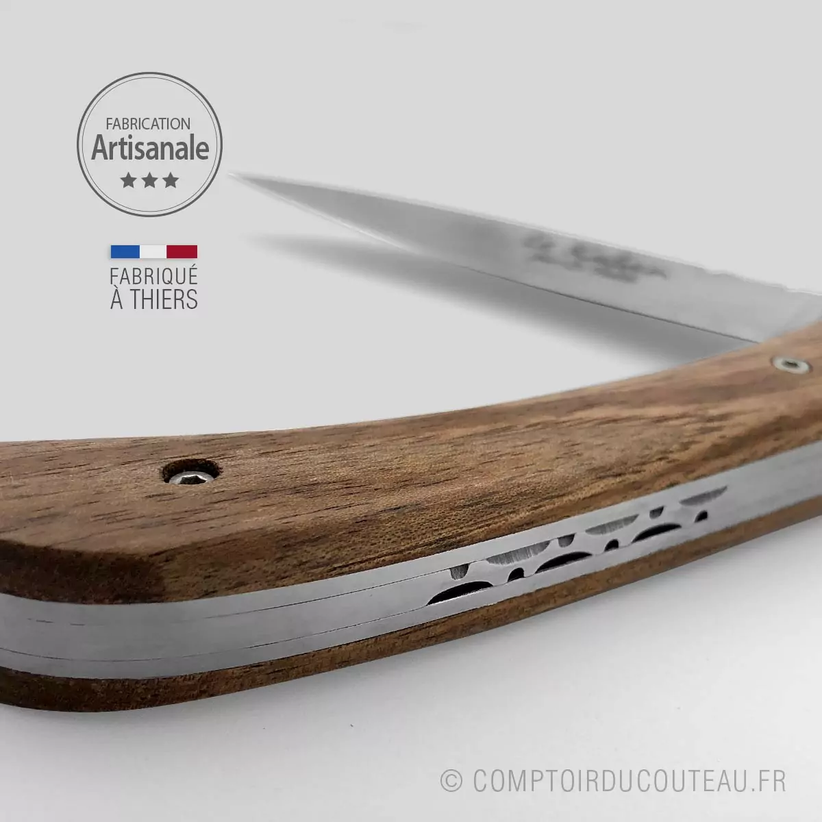 couteau le kaban manche bois de noyer guilloché