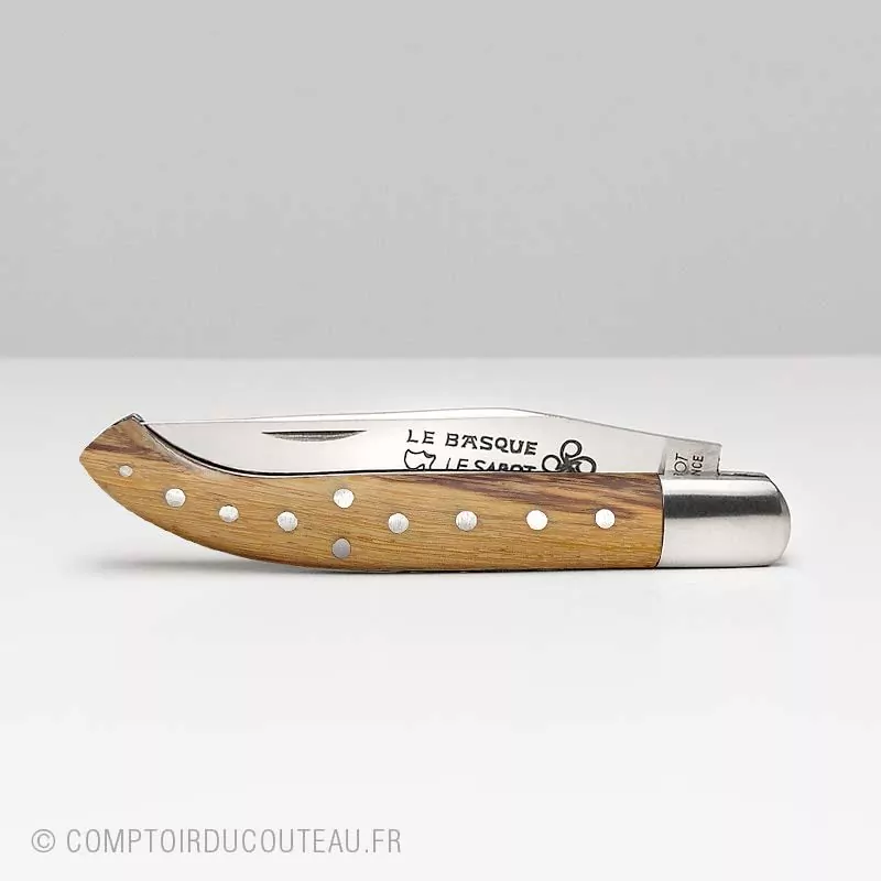 Couteau Basque (Yatagan) Bois de Serpent Clouage Rosette