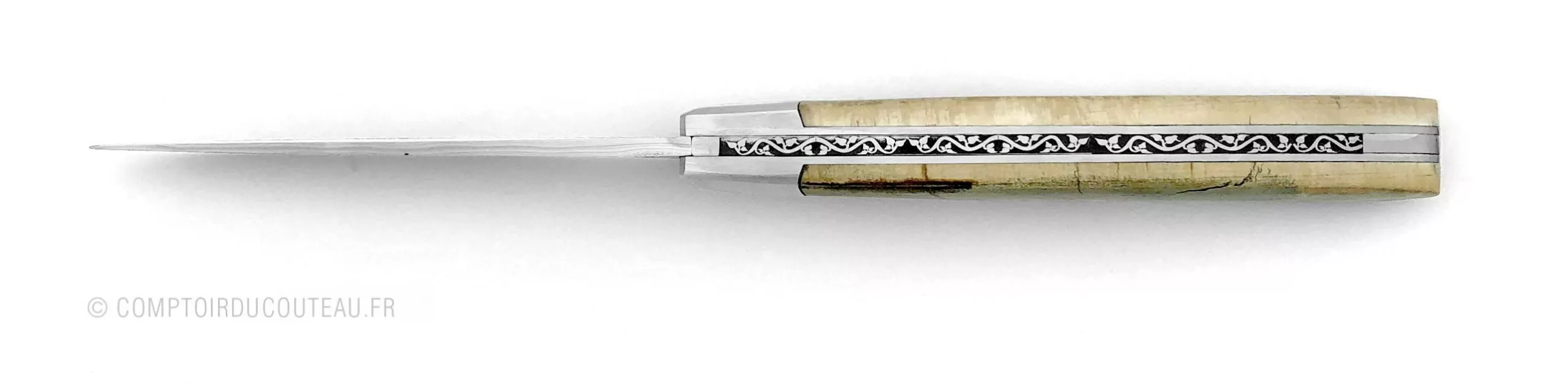 couteau le Thiers lame damas manche croûte de mammouth ressort guilloche vue de dessus