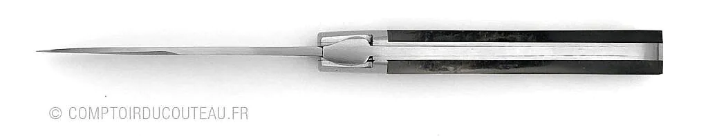 couteau de poche le sauveterre vue de profil manche corne de buffle vue dessus, mouche en forme de feuille de sauge