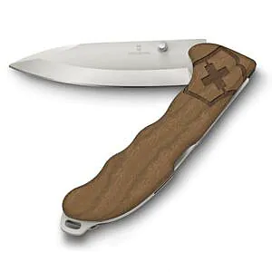 Evoke Wood – Couteau suisse Victorinox pliant en bois de noyer