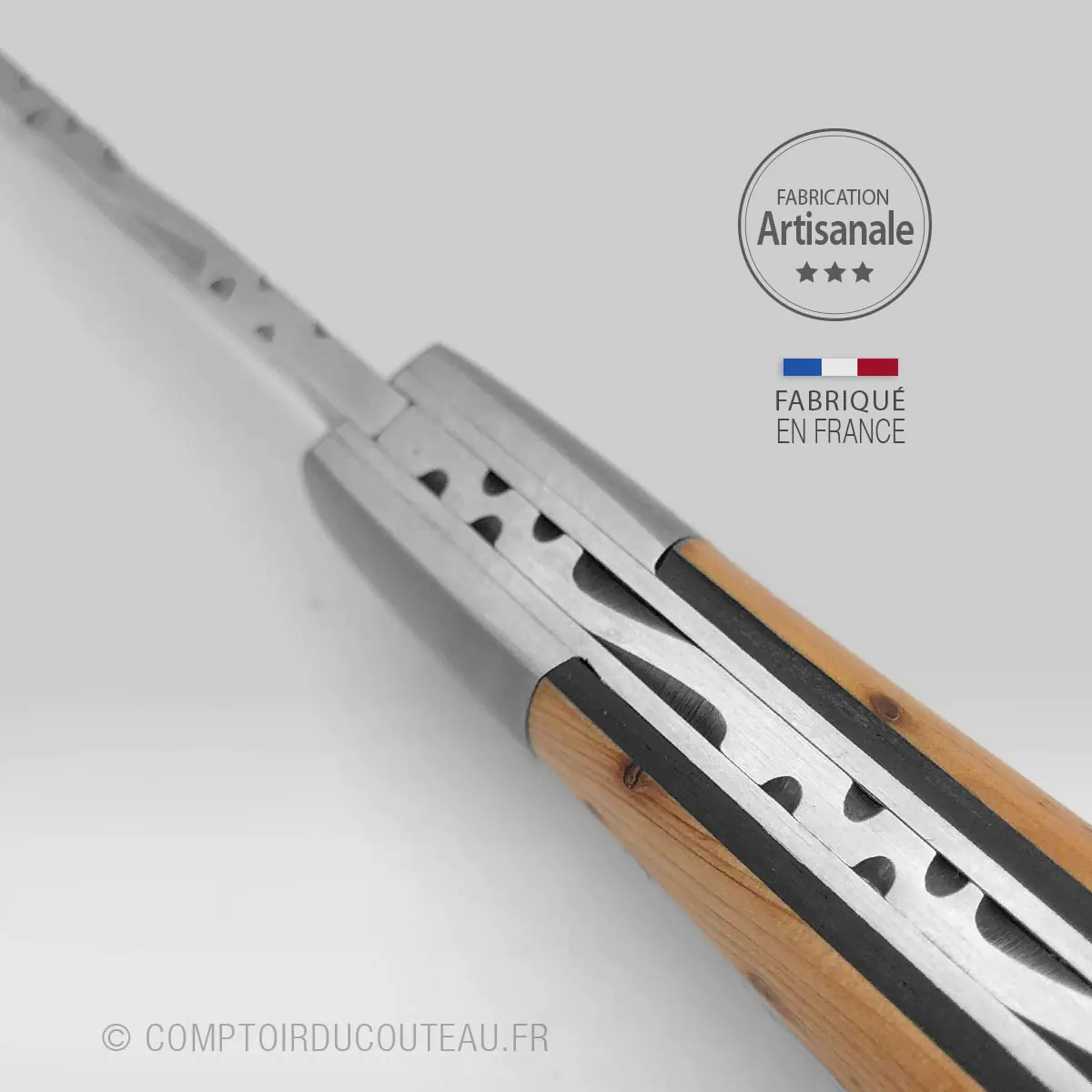 couteau de poche le roquefort genevrier detail guillochage